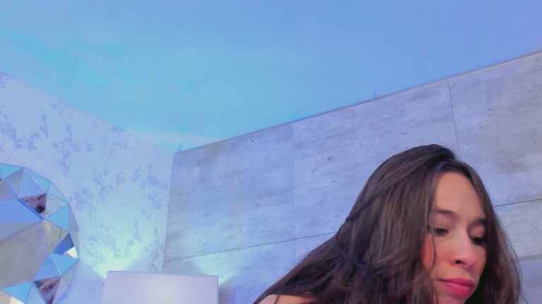 TaniaKatts's Streamate show and profile