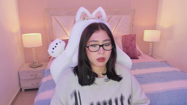 SophiaColinns's Streamate show and profile