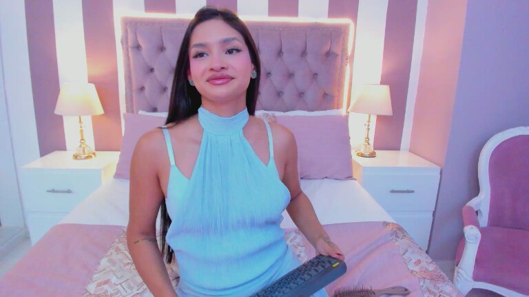 AuraClark's Streamate show and profile