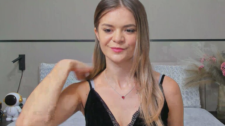 LunaKrismas's Streamate show and profile