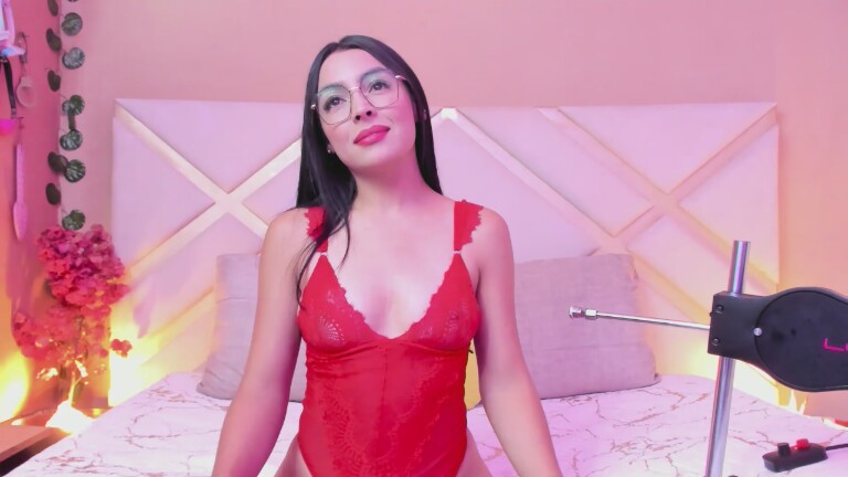 SaraSstonee's Streamate show and profile