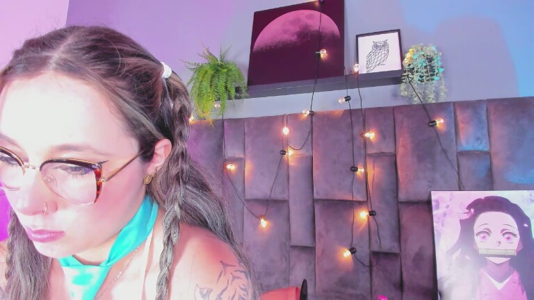 AmbarHiills's Streamate show and profile