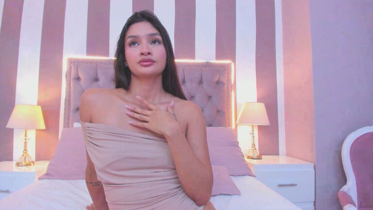 AuraClark's Streamate show and profile