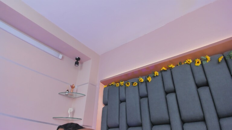 LIISAMENDEZ's Streamate show and profile