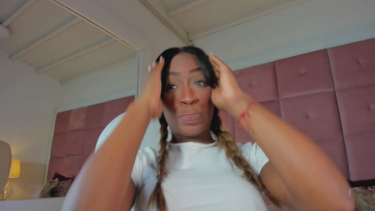 hollyBrisstol90's Streamate show and profile