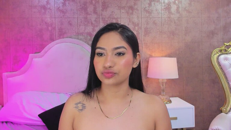 KhloeWonders's Streamate show and profile