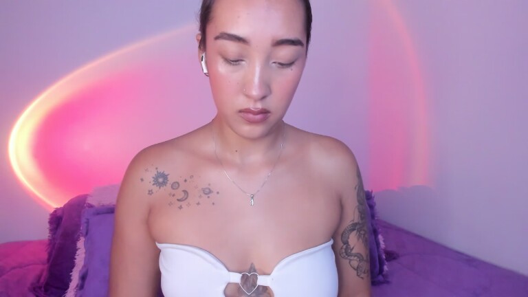 HeidyRousse's Streamate show and profile