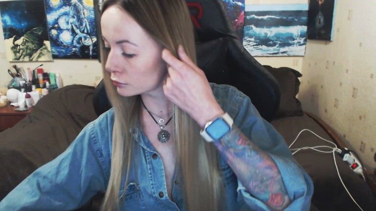 BringingLuck's Streamate show and profile