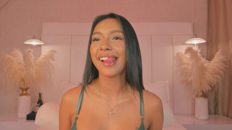 NikoJhon's Streamate show and profile