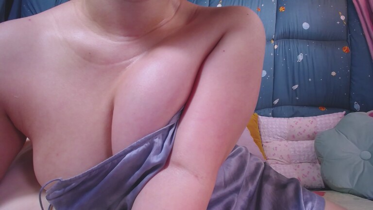 ninini92's Streamate show and profile