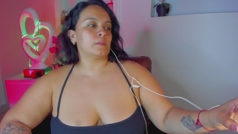 Nina_Lisboah's Streamate show and profile