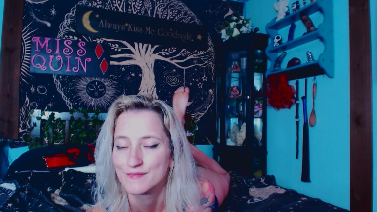 MissQuinCam's Streamate show and profile