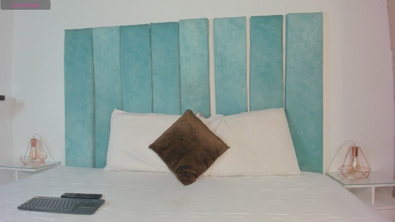 SoniaFerrer's Streamate show and profile