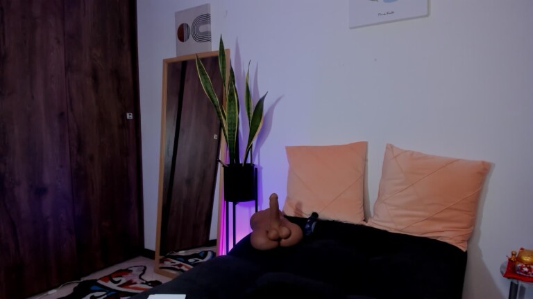 JulieRios's Streamate show and profile