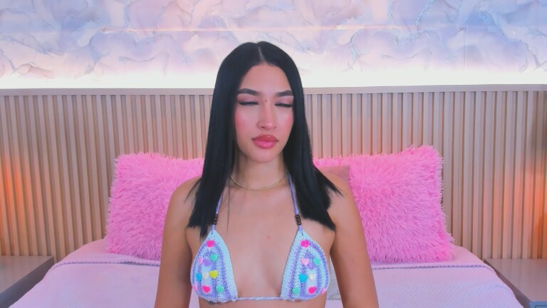 HemmaThompsonn's Streamate show and profile