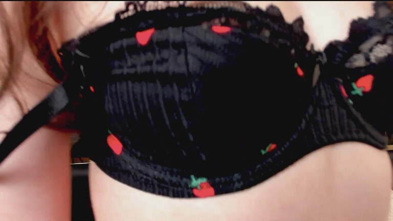 NinnaSalvatore's Streamate show and profile