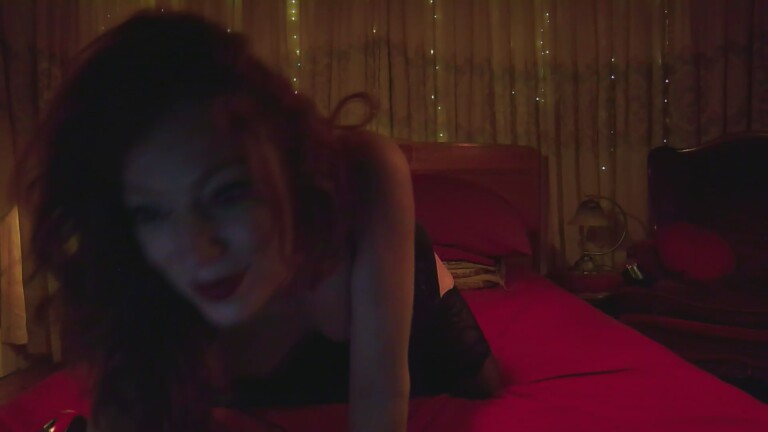 LittleRedBunny's Streamate show and profile