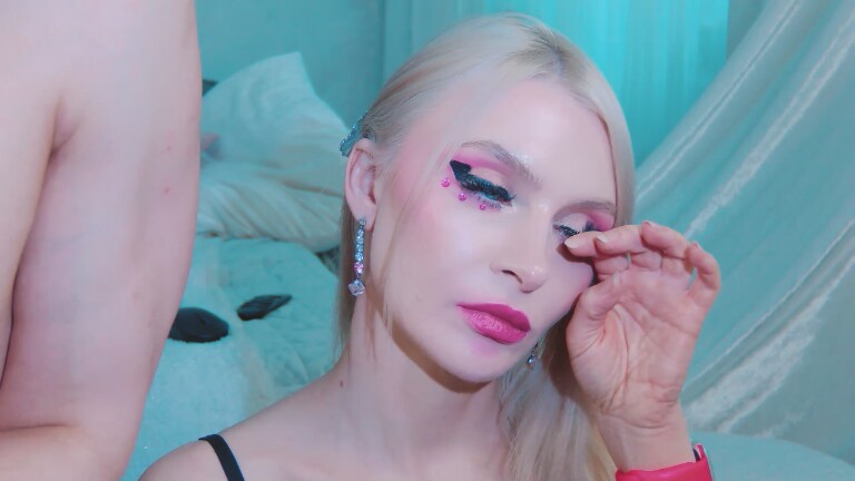 DenLina's Streamate show and profile