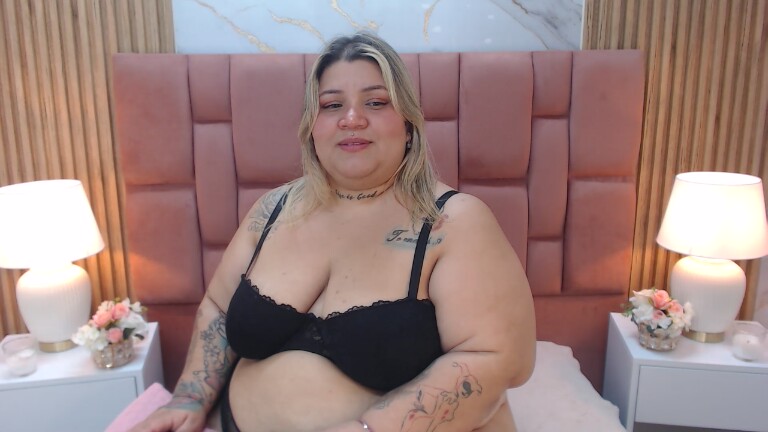 Evaverse's Streamate show and profile