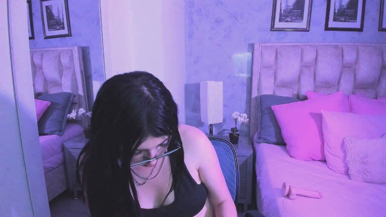 IsabellaaRossi's Streamate show and profile