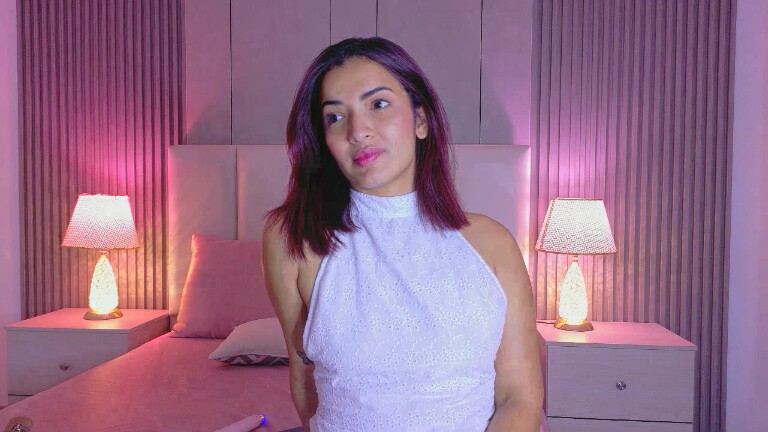 RafaellaCaruso's Streamate show and profile