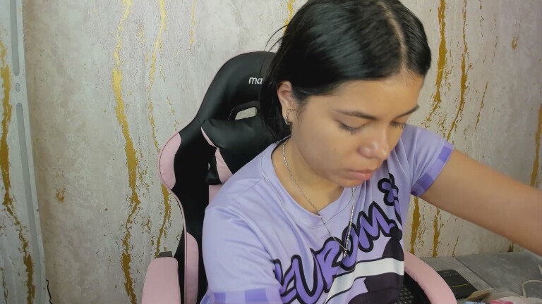 ElizabethRivera's Streamate show and profile