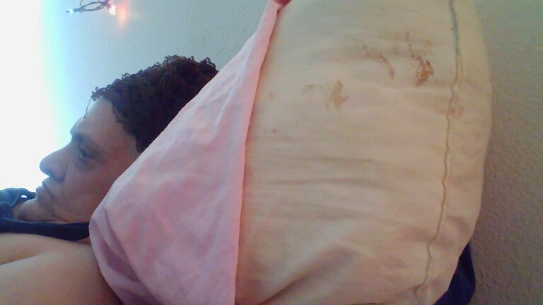 GrannyHugeBoobs's Streamate show and profile