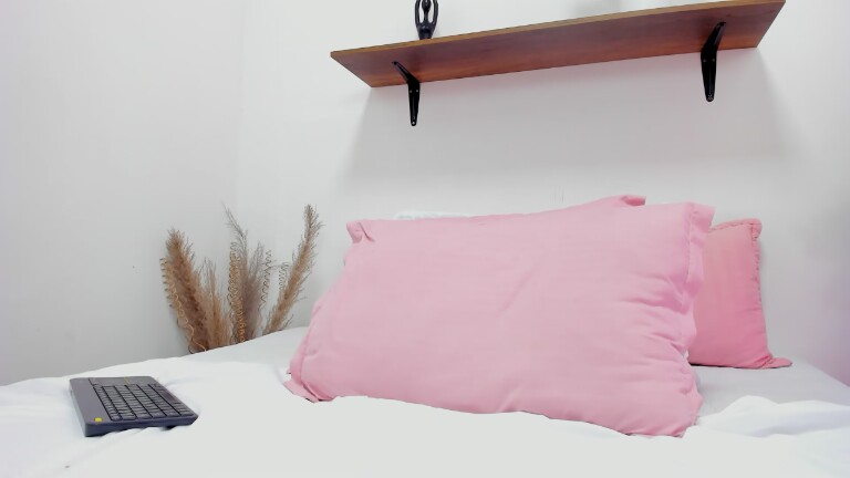 CharlotteBakers's Streamate show and profile