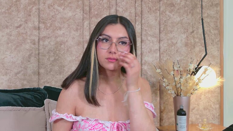 IsaRose's Streamate show and profile