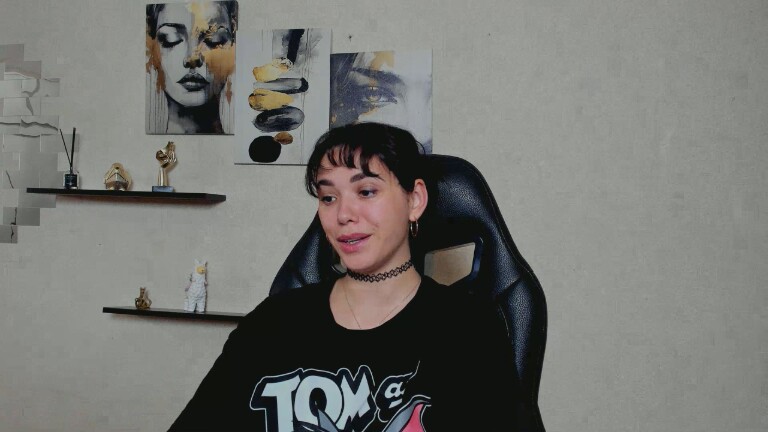 GlamNova's Streamate show and profile