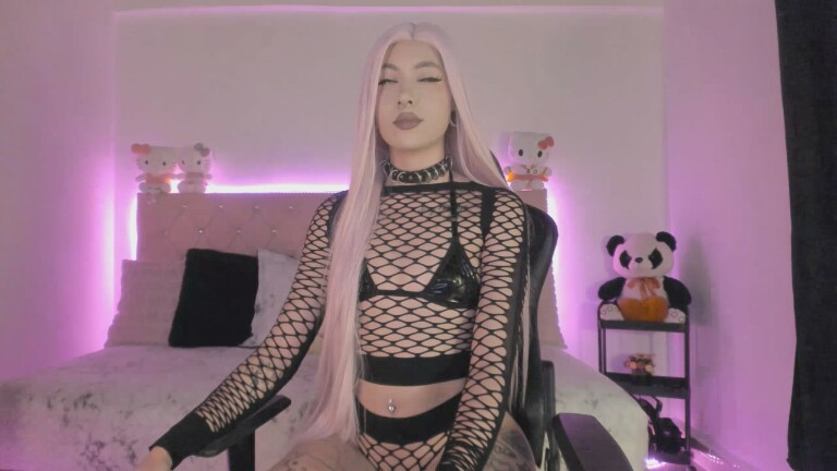 EmmaBrownLee's Streamate show and profile