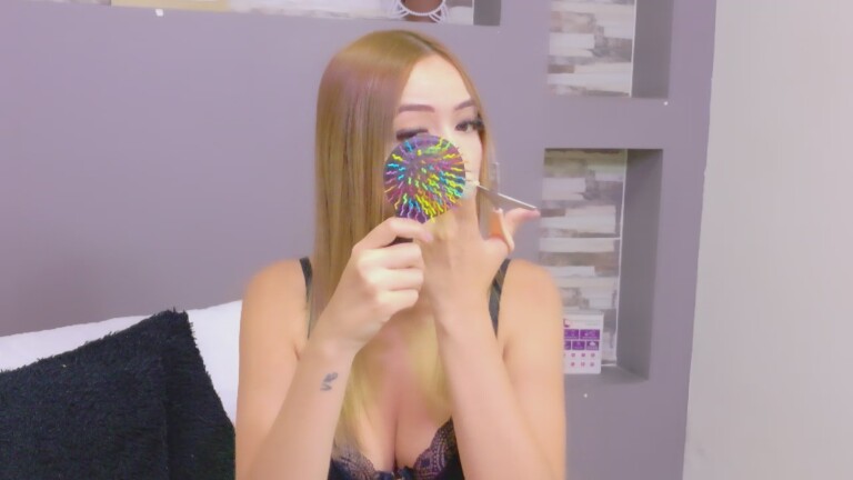 LiaSummerr's Streamate show and profile