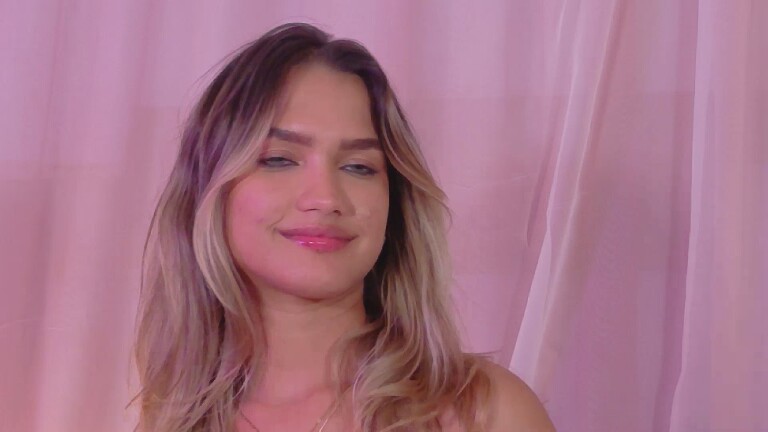 ZeyneJohnson's Streamate show and profile