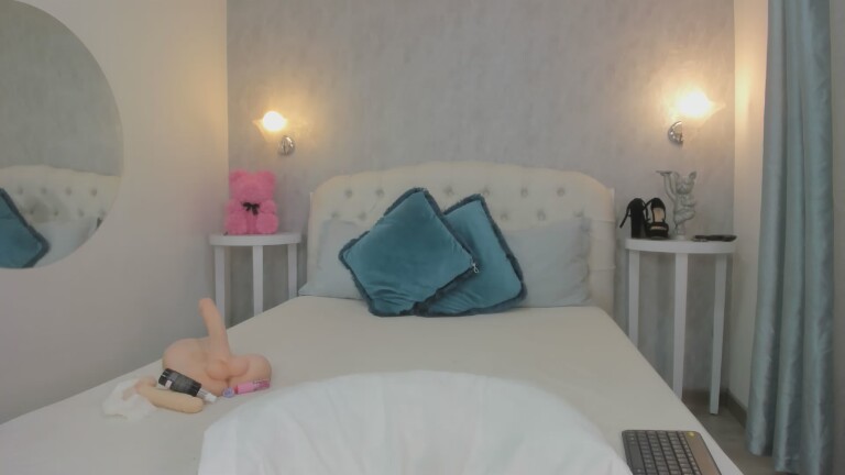 EmmilyMartinez's Streamate show and profile