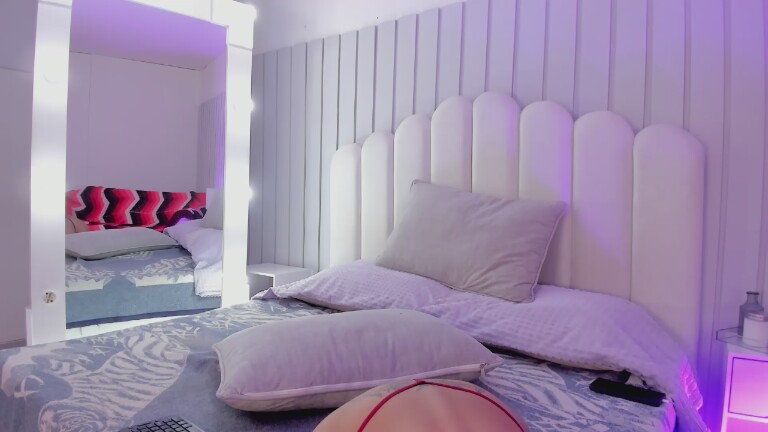 MorithaHard's Streamate show and profile