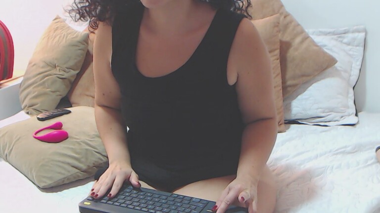 SeleneRisso's Streamate show and profile