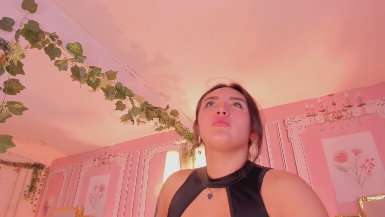 NaraSuarez's Streamate show and profile