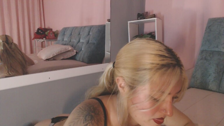 Camila_Cox's Streamate show and profile