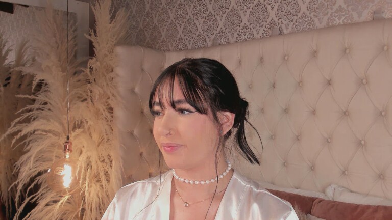 Dannah_Gomez's Streamate show and profile