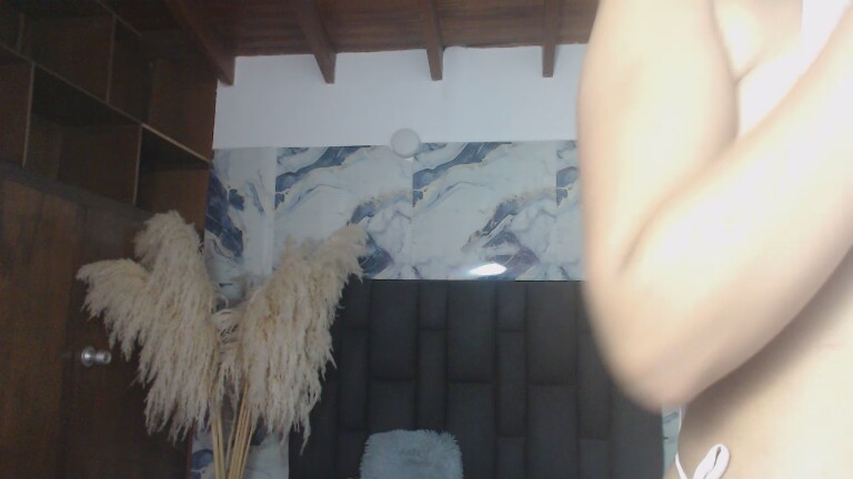 KatherineSantosM's Streamate show and profile