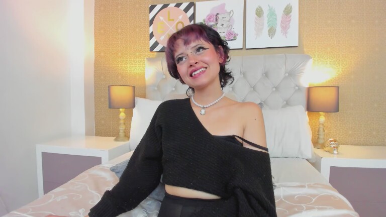 VioletteClain's Streamate show and profile