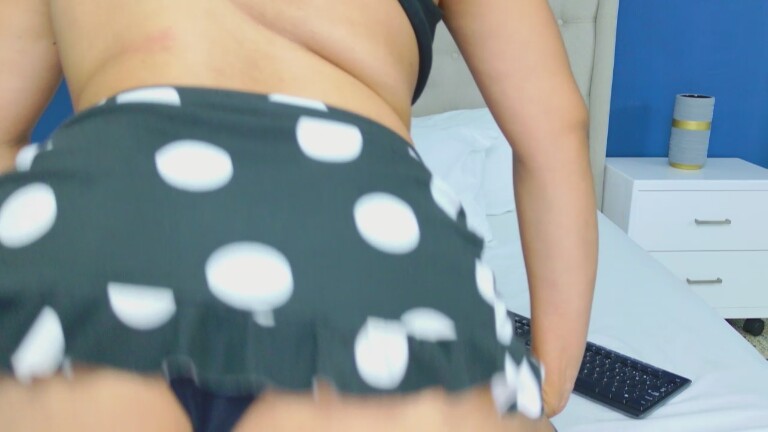 AdalinaVera's Streamate show and profile