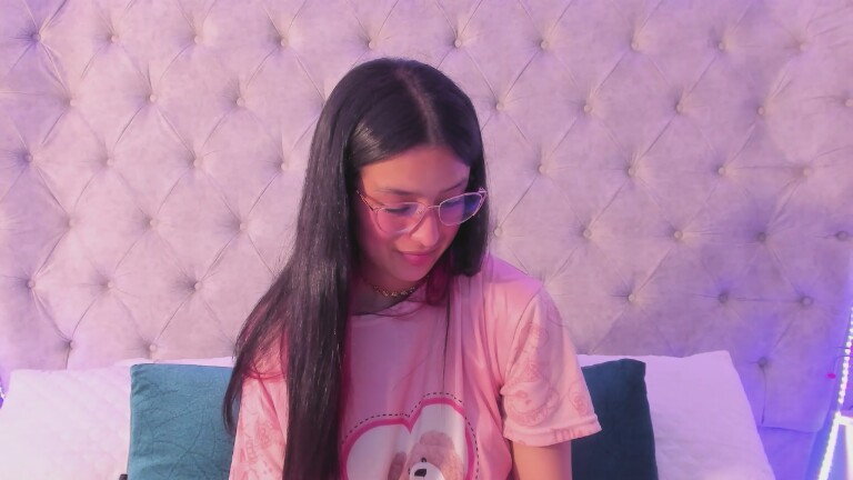 dafne_bss's Streamate show and profile