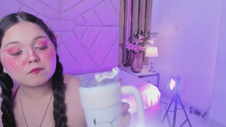 ShylySweet18's Streamate show and profile