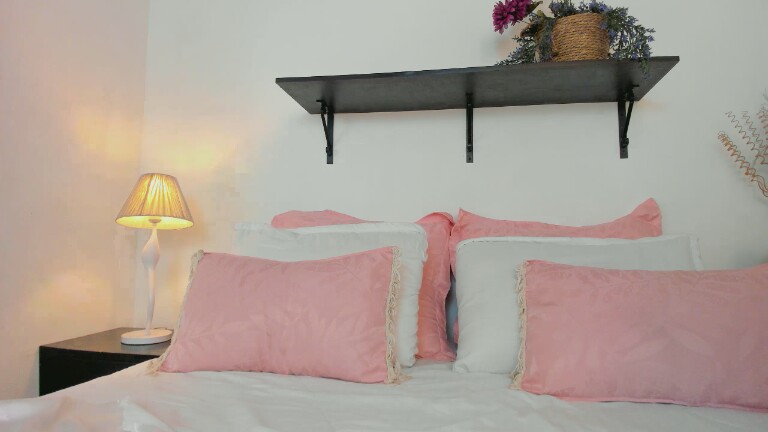 CarlaHoll's Streamate show and profile