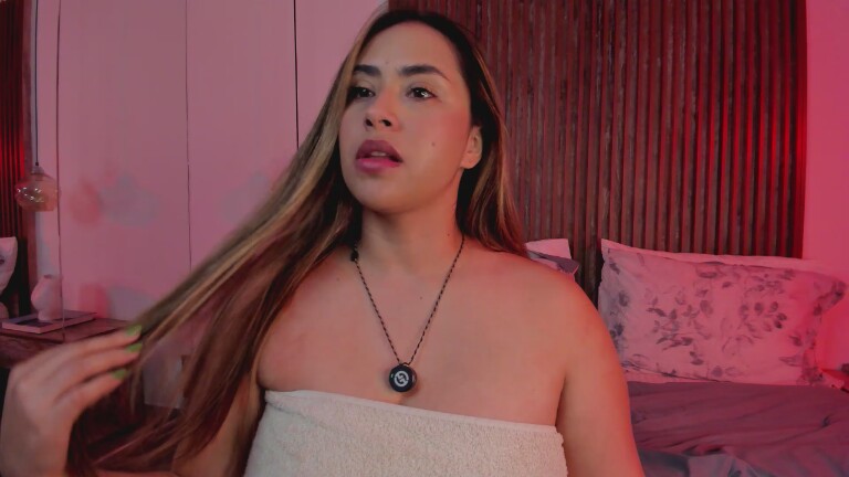 MaraMoore's Streamate show and profile