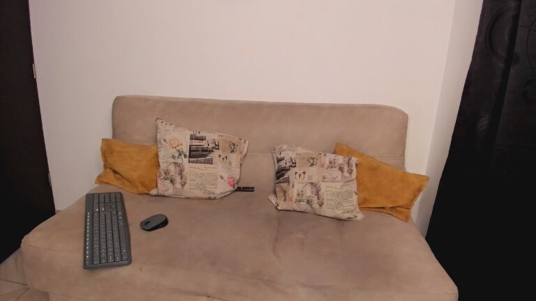 AliceeSecret's Streamate show and profile