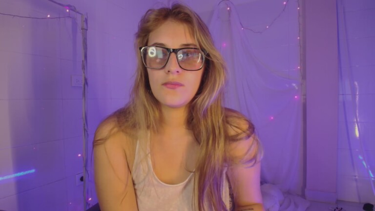 Giapaiige18's Streamate show and profile