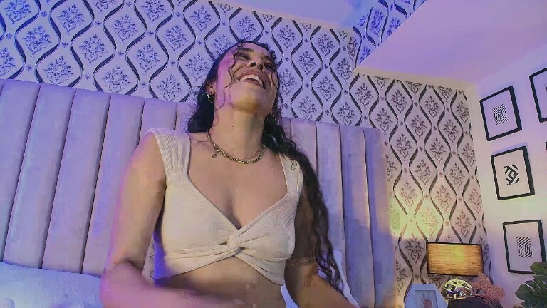 Emma_Lunny's Streamate show and profile