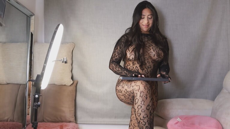 Sophy_Spencer's Streamate show and profile